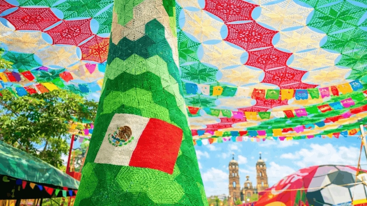 Cielo tejido a mano sobre un andador de Zapopan, Jalisco